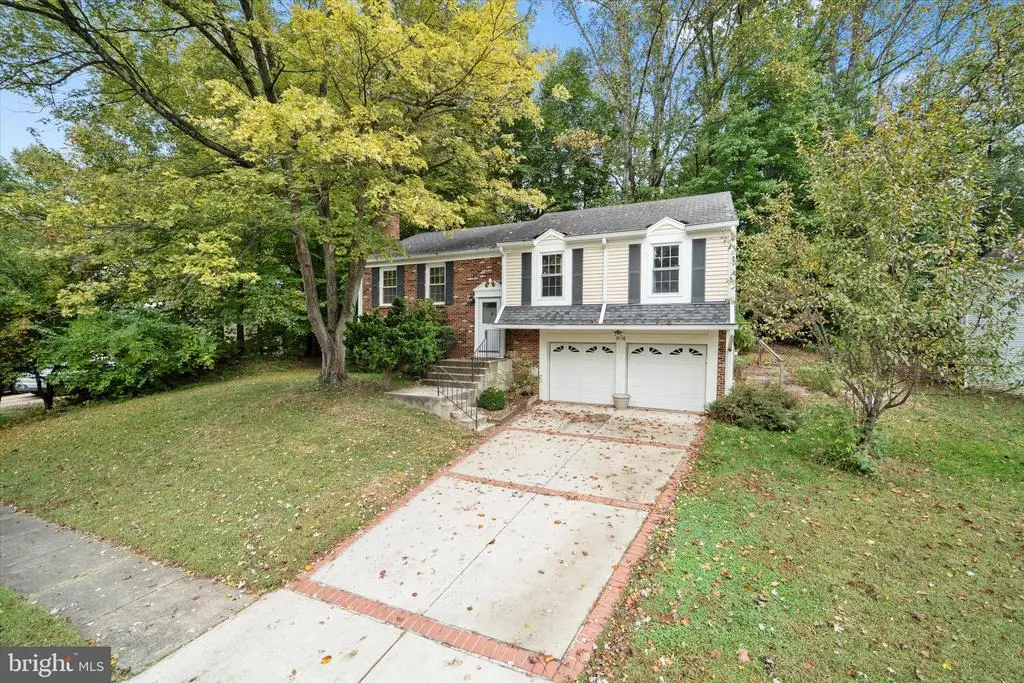 9116 Beachway Ln, Springfield