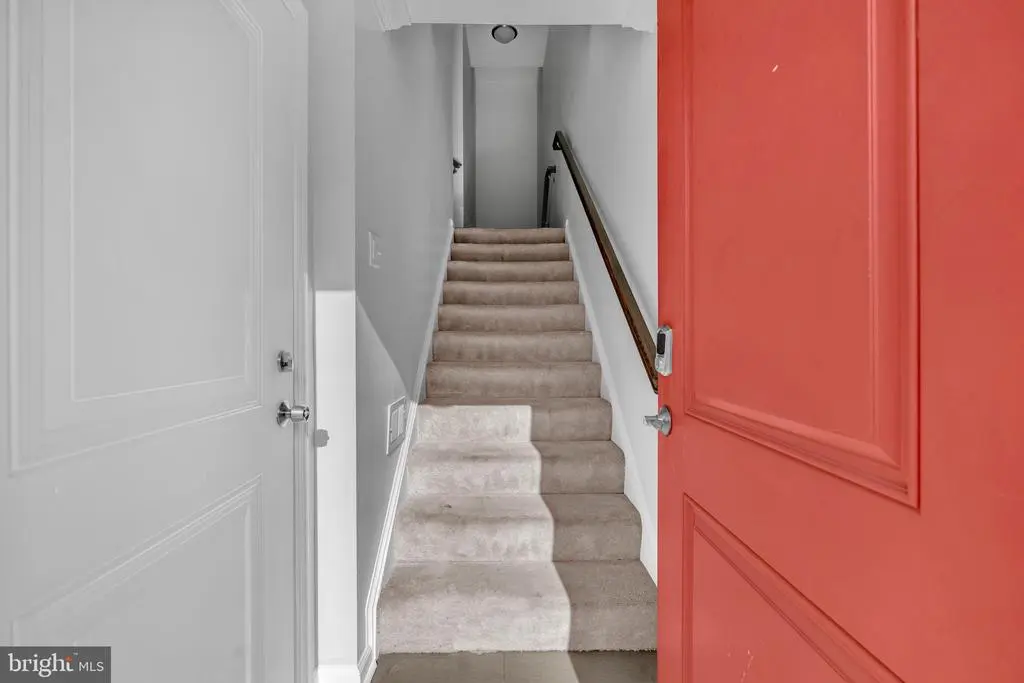 437 Woodcrest Dr Se, WASHINGTON