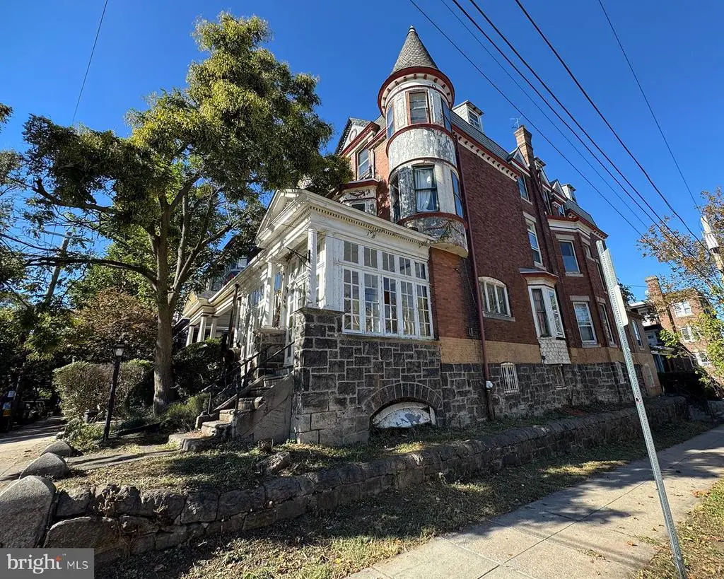 4401 Pine St, PHILADELPHIA