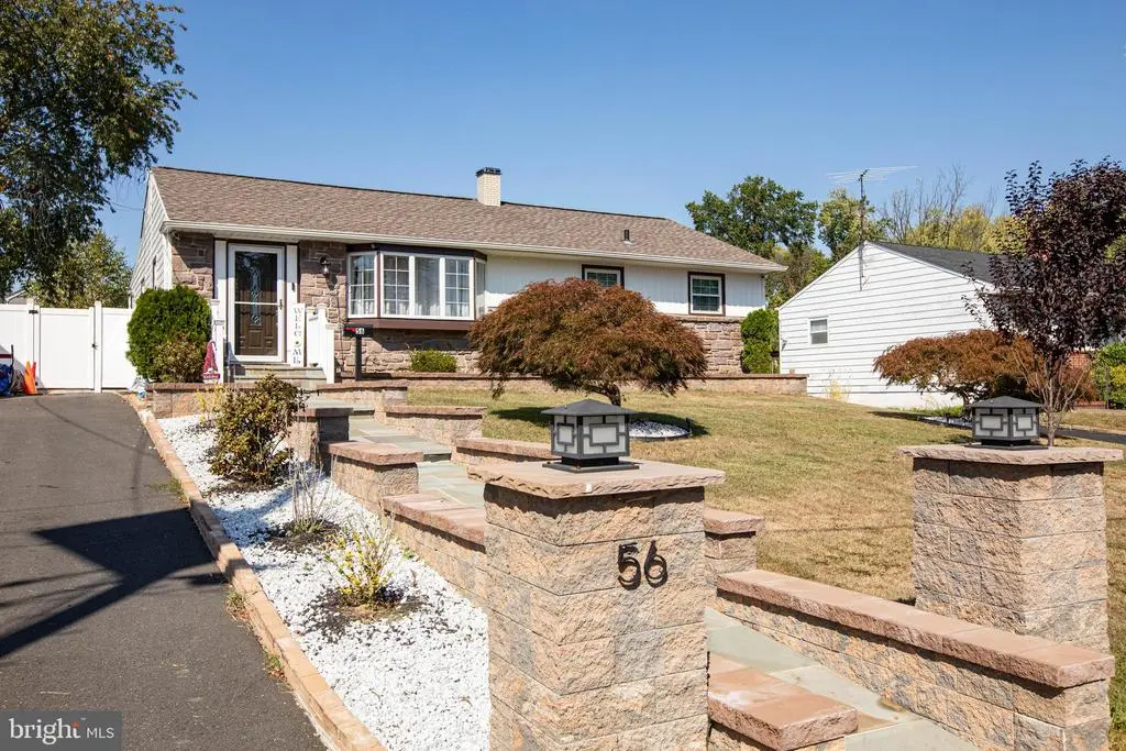 56 Shelburne Dr, TRENTON