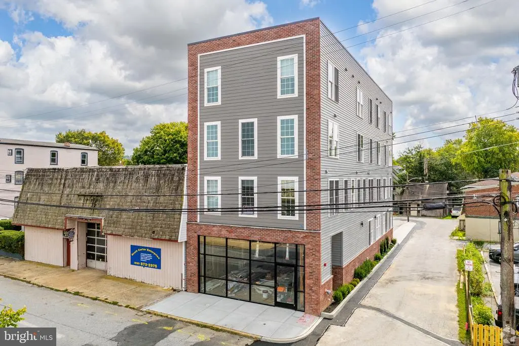 112 Washington Ave #1, DOWNINGTOWN