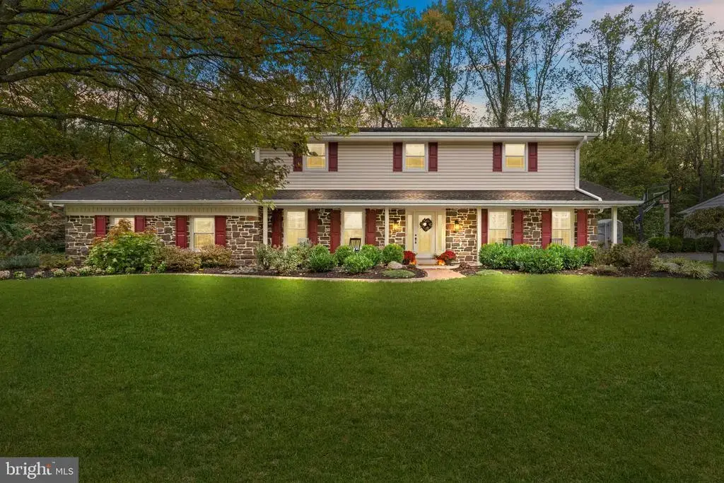 1190 University Dr, YARDLEY