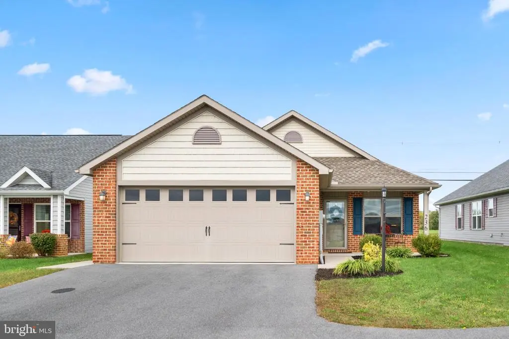 236 Benedict Ave, Chambersburg