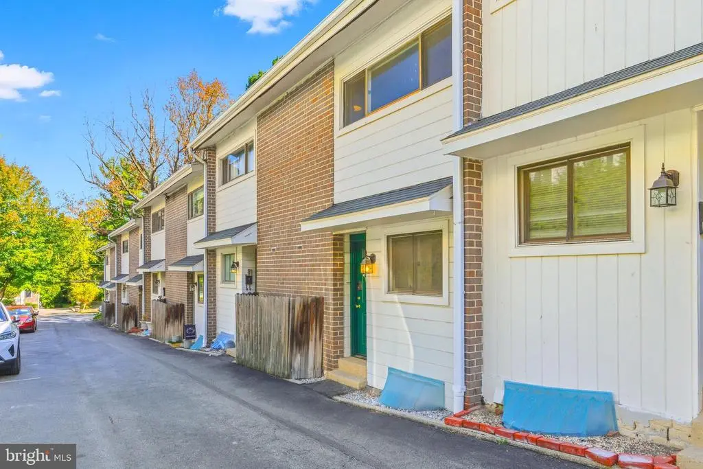 106 W Montgomery Ave #8, ARDMORE