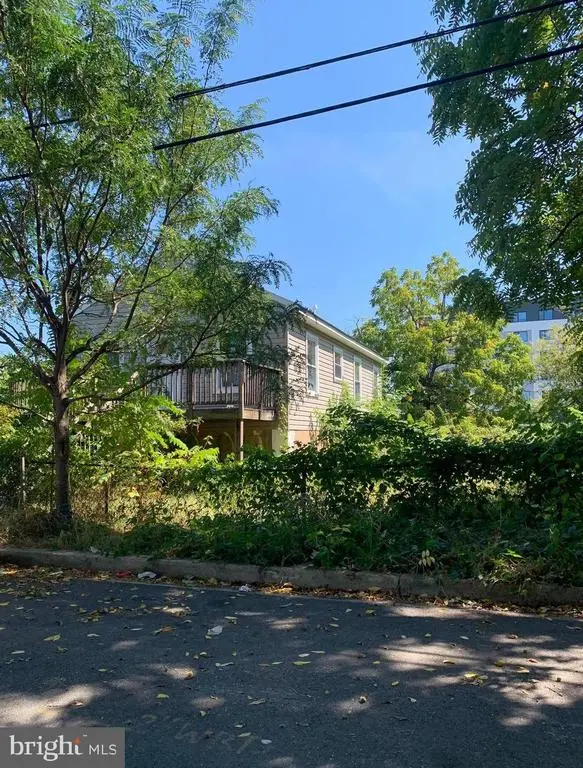 4911 Hayes St Ne, WASHINGTON