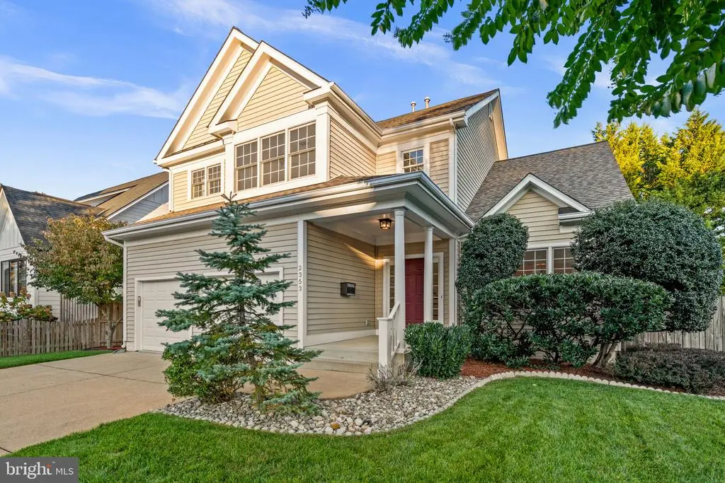 2353 Conifer Ln, FALLS CHURCH