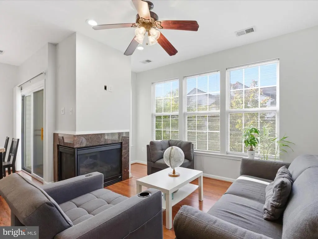 15616 Everglade Ln #301, BOWIE