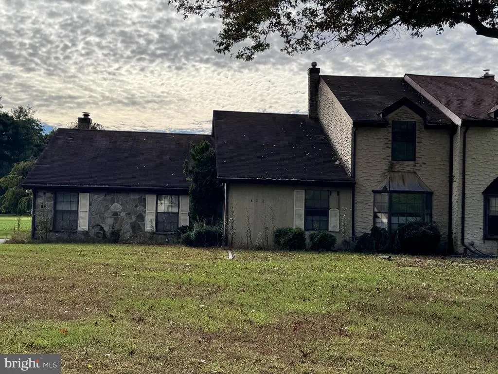 22 Whitemarsh Ct, Dover