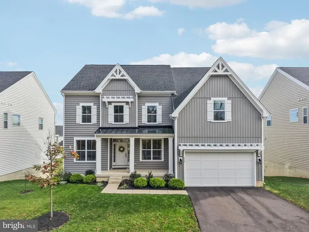222 Grove Valley Ct, CHALFONT