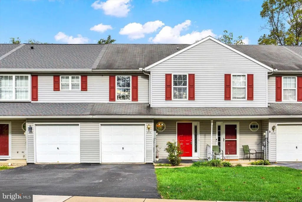 5772 Hidden Lake Dr, HARRISBURG