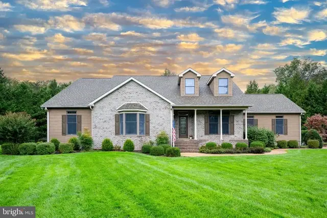 29 Hidden Hills Dr, Seaford