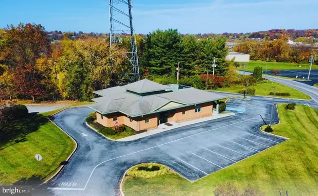3060 Industry Dr, Lancaster