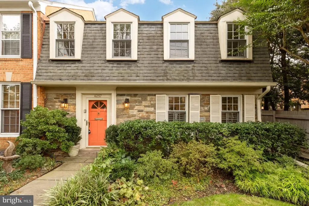 4257 Fordham Rd Nw, WASHINGTON