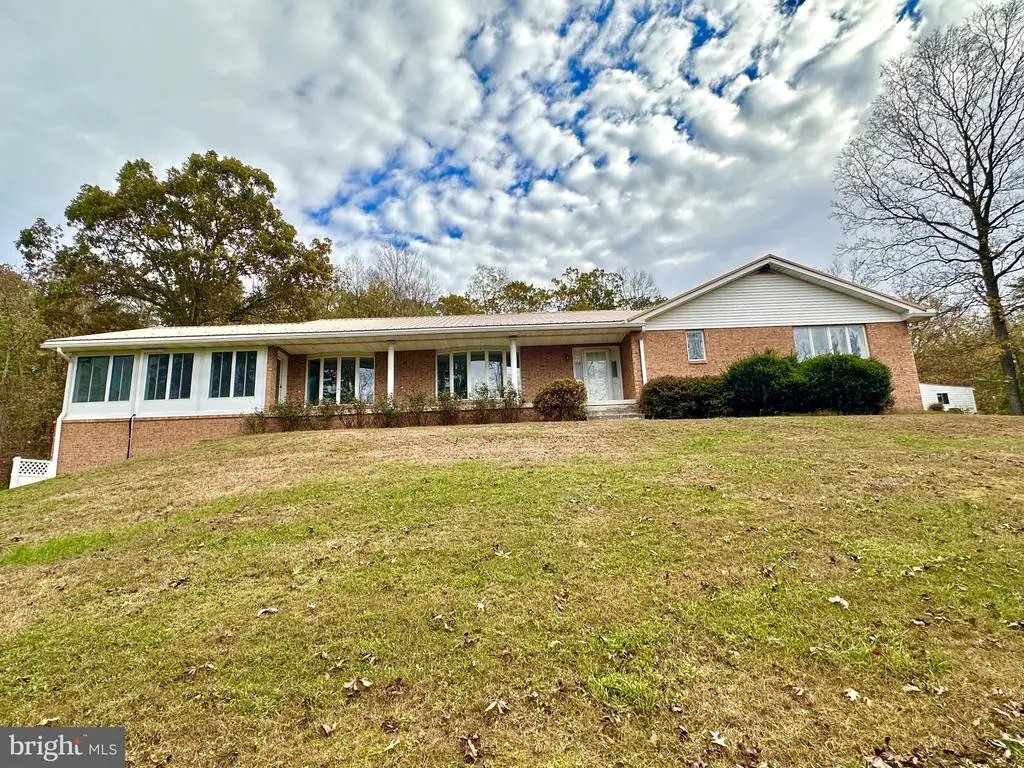 360 Hummingbird Lane, Needmore