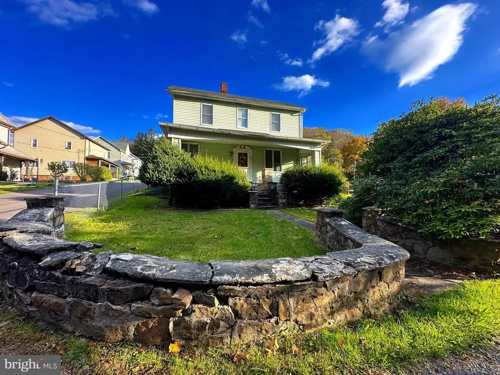 38 E Florida Way, LONACONING