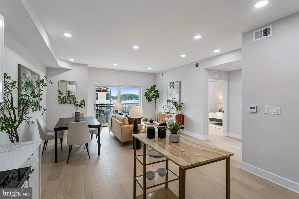 1516 East Capitol St Ne, WASHINGTON