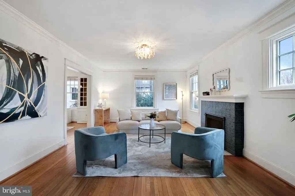 3113 44th St Nw, WASHINGTON