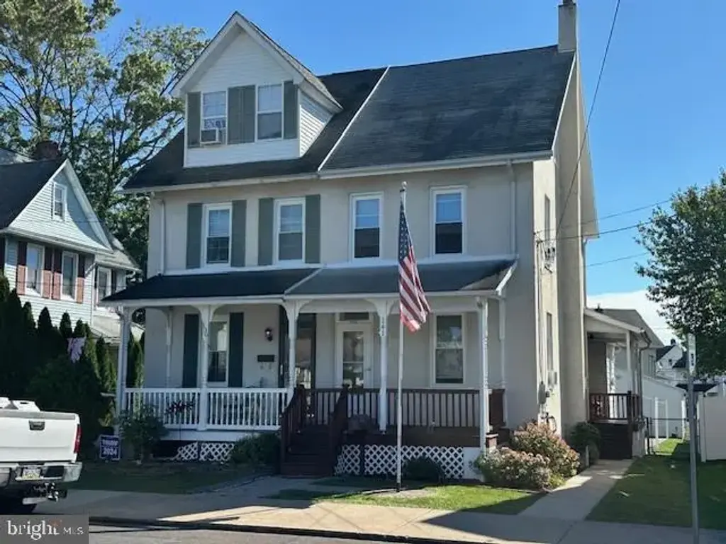 141 S 2nd St, QUAKERTOWN