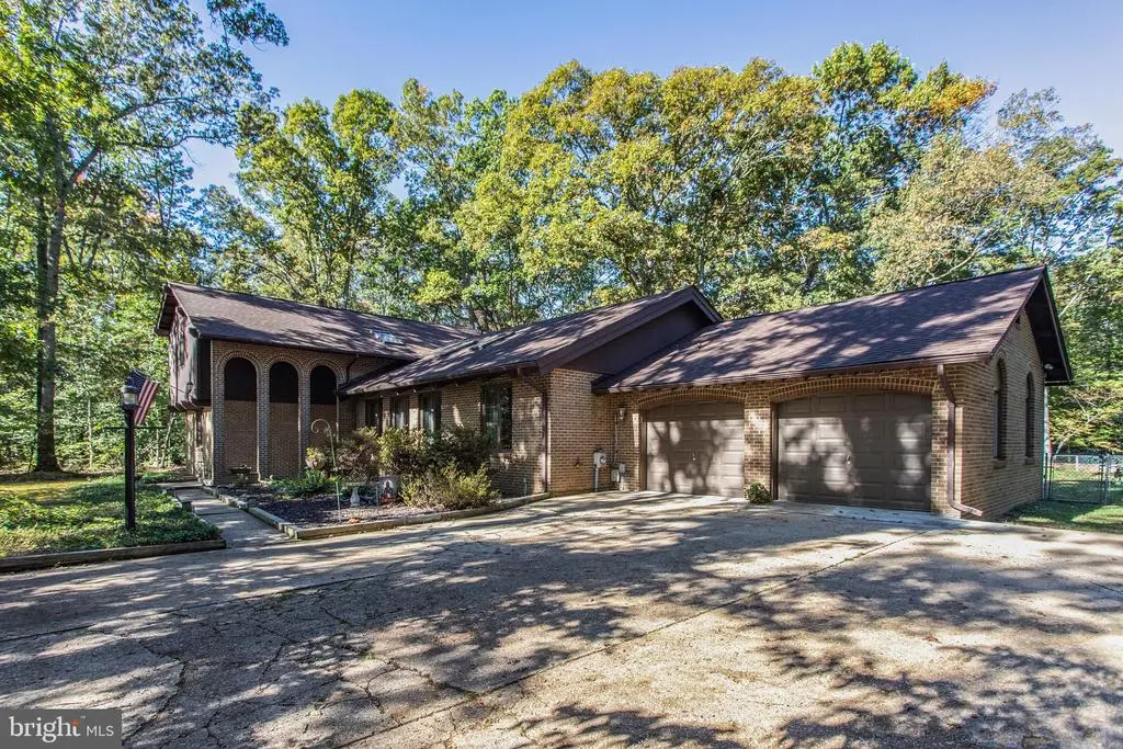 3849 Stoneybrook Rd, White Plains