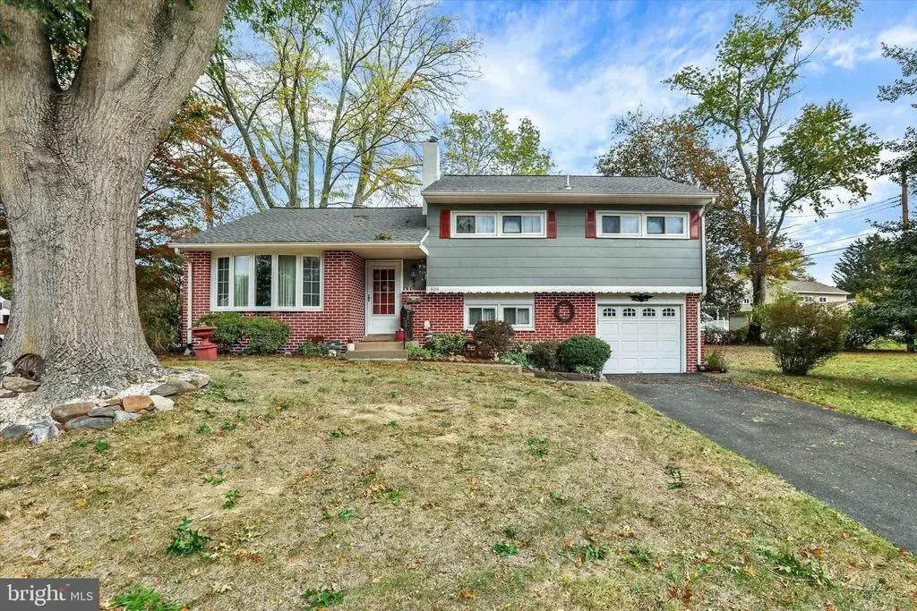 404 Alden Ave, MORRISVILLE