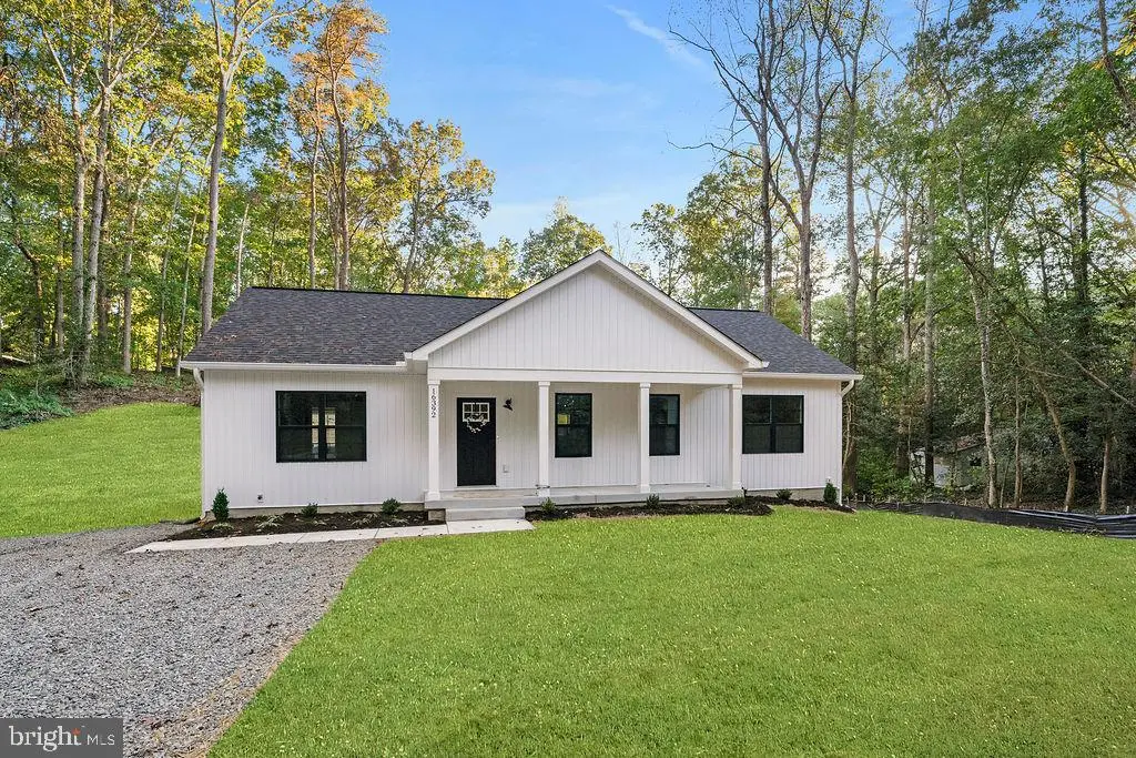 16392 Tinder Dr, WOODFORD