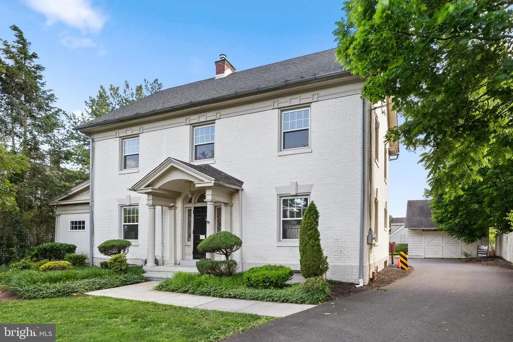 184 W Main St #building 100, Trappe