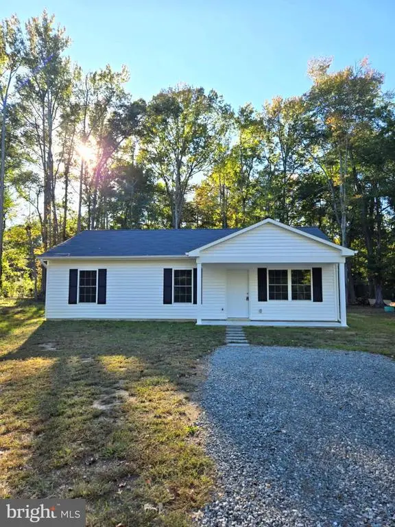 227 Forest Grove Rd, COLONIAL BEACH