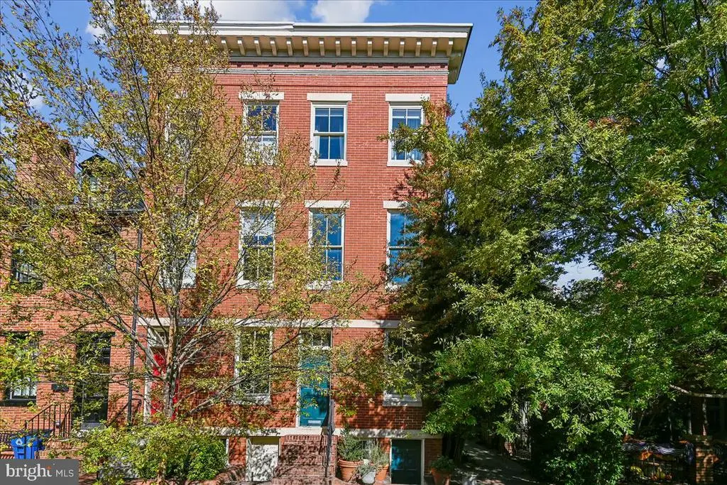 102 W Lee St W, BALTIMORE