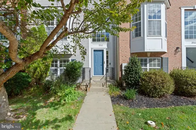 3742 Hope Commons Cir, Frederick