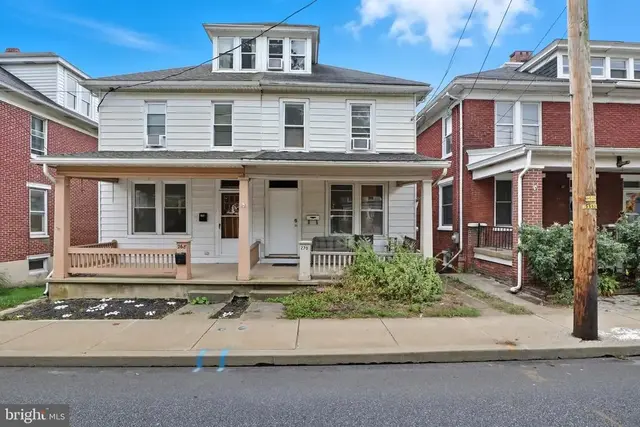 270 N Main St, Red Lion