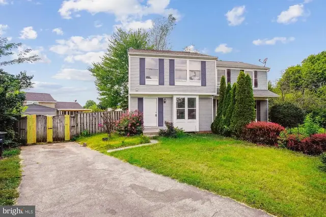 1316 Pear Tree Ct, Frederick