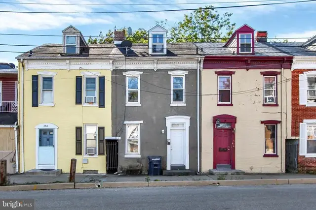 376 E Philadelphia St, York