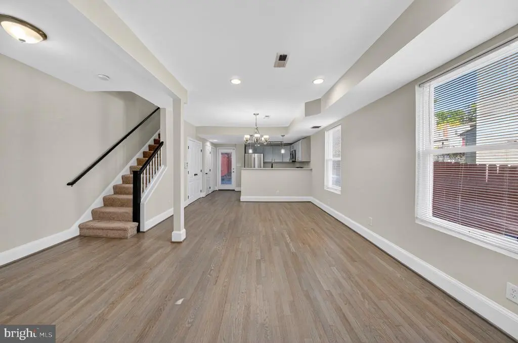 4642 Hayes St Ne, WASHINGTON