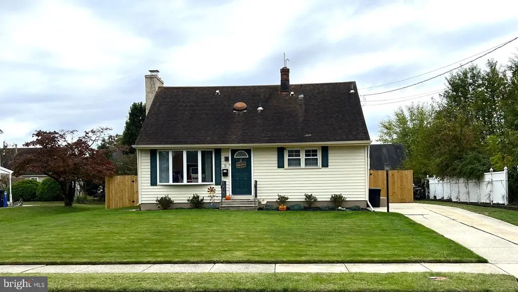 9 Charles Pl, PENNSVILLE