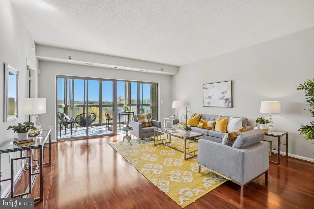 3005 S Leisure World Blvd #624, Silver Spring