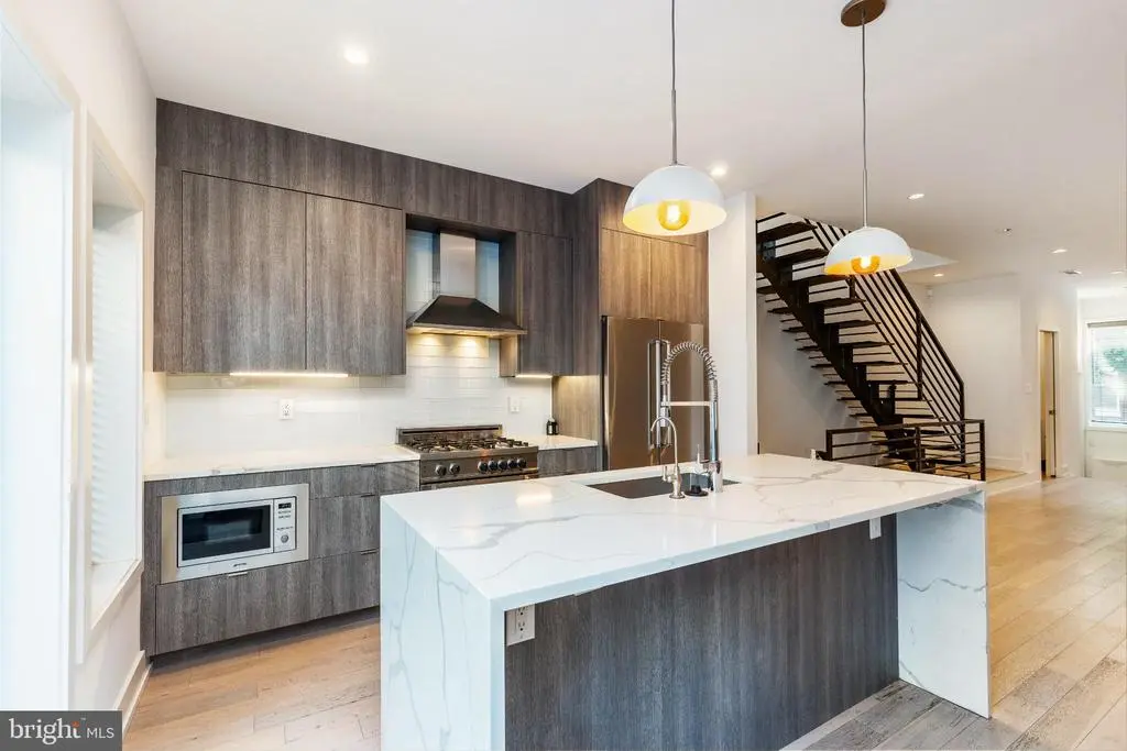 2058 E Susquehanna Ave, PHILADELPHIA