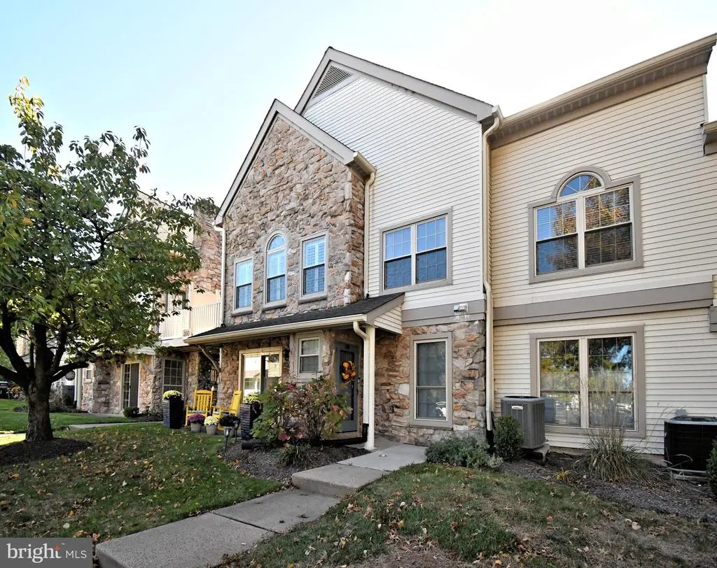 210 Remington Ct, Chalfont