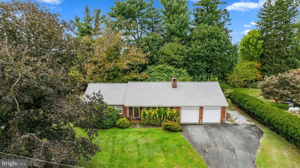 1384 Faucett Dr, WEST CHESTER