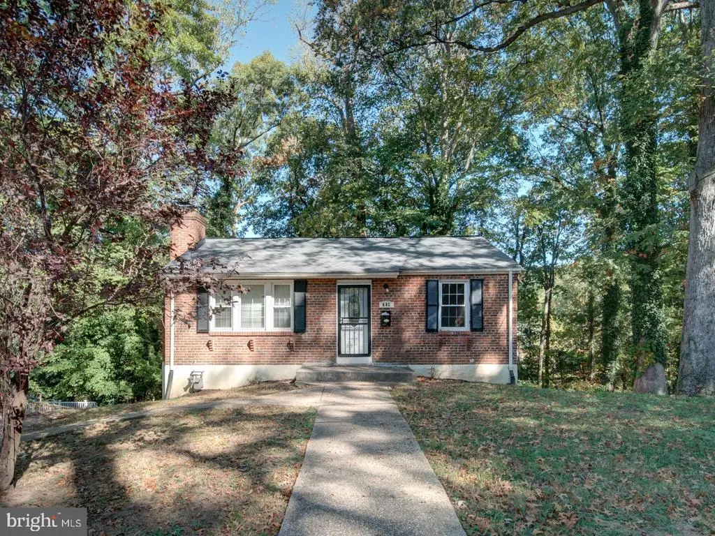 802 Modoc Ln, Oxon Hill