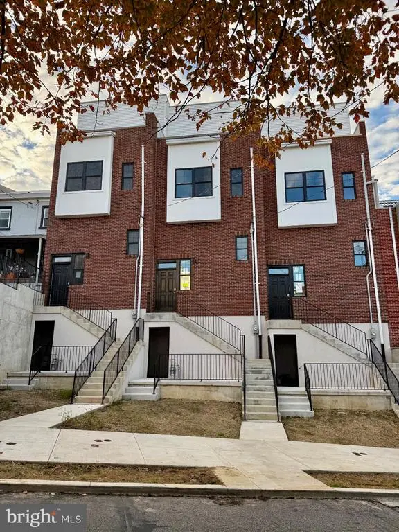 303 Fountain St, PHILADELPHIA