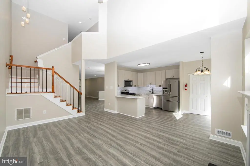 108 Weaver Dr, Marlton