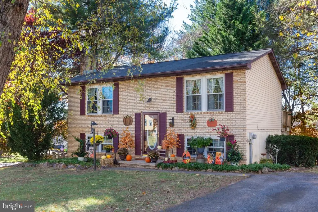 7090 Saddle Drive, Sykesville