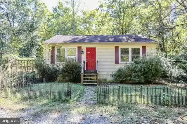 6475 Macedonia Rd, Woodford
