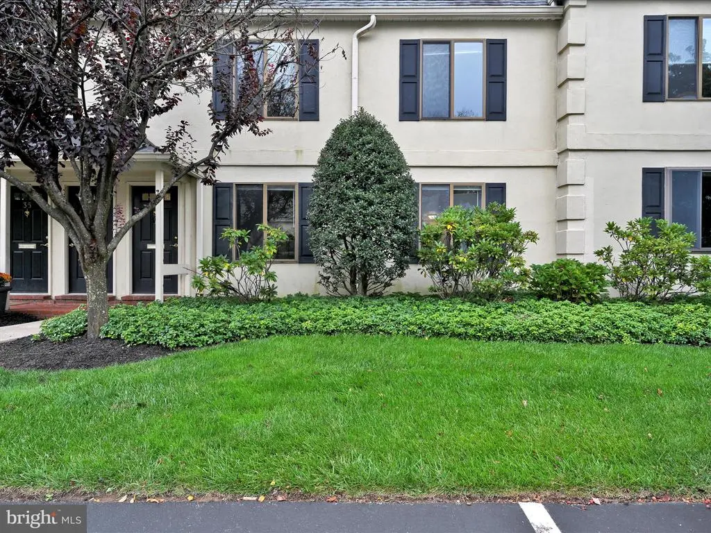 411 W Conestoga Rd #33, Devon