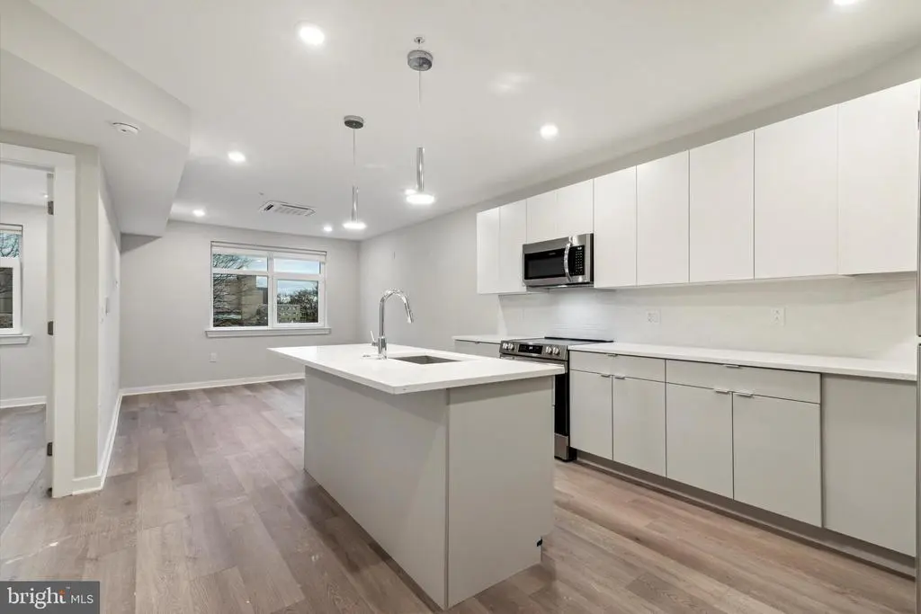 3449 Scotts Ln #b303, Philadelphia