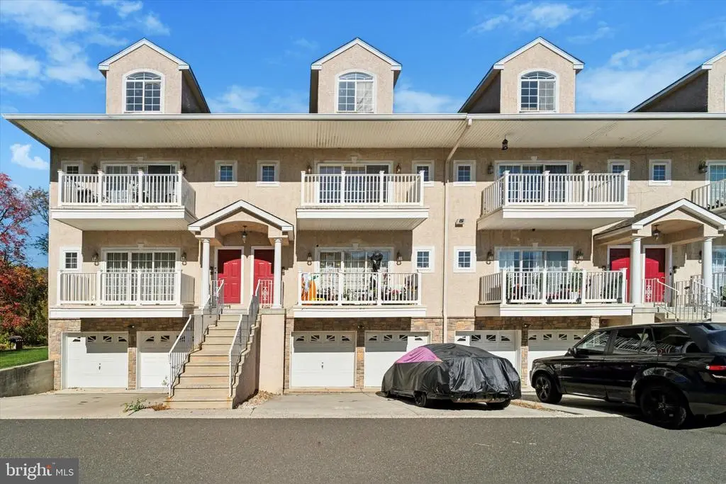 290 Byberry Rd #18, Philadelphia