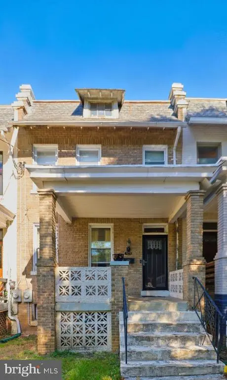 303 Webster St Nw, WASHINGTON