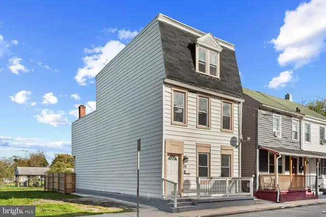 232 Green St, York
