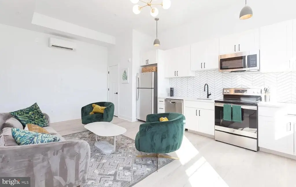 415 Saint Paul St #204, Baltimore