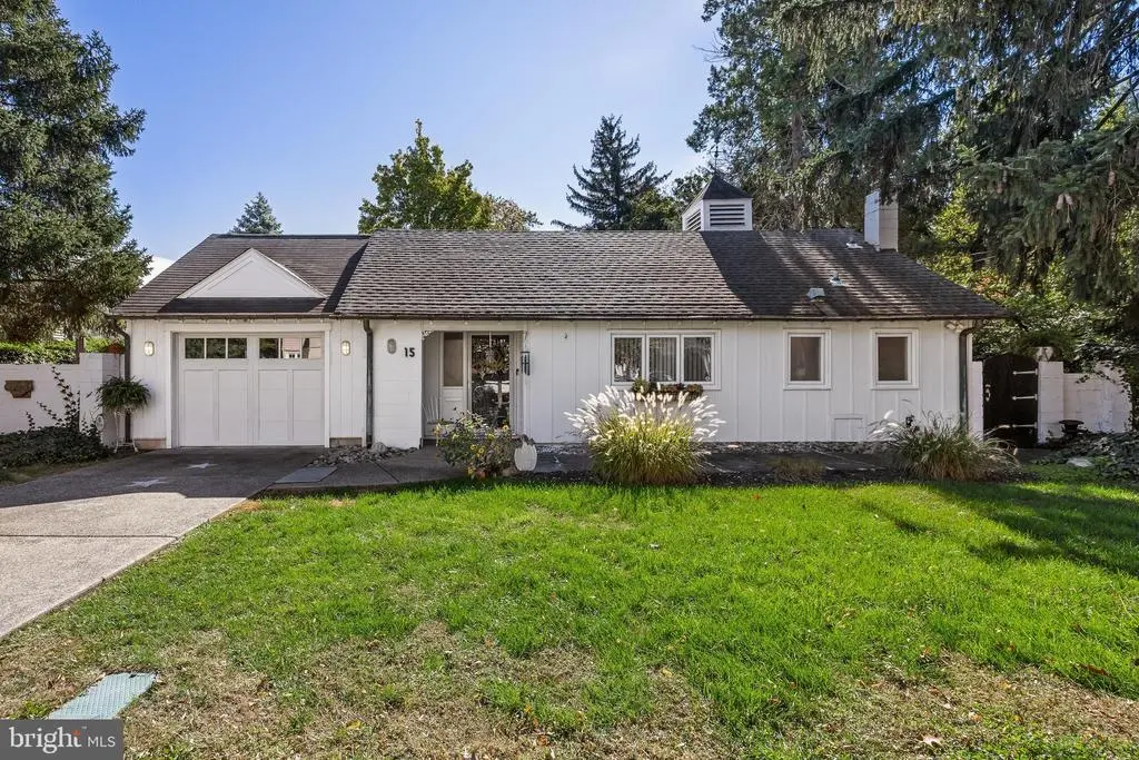 15 Carriage House Ln, RIVERTON